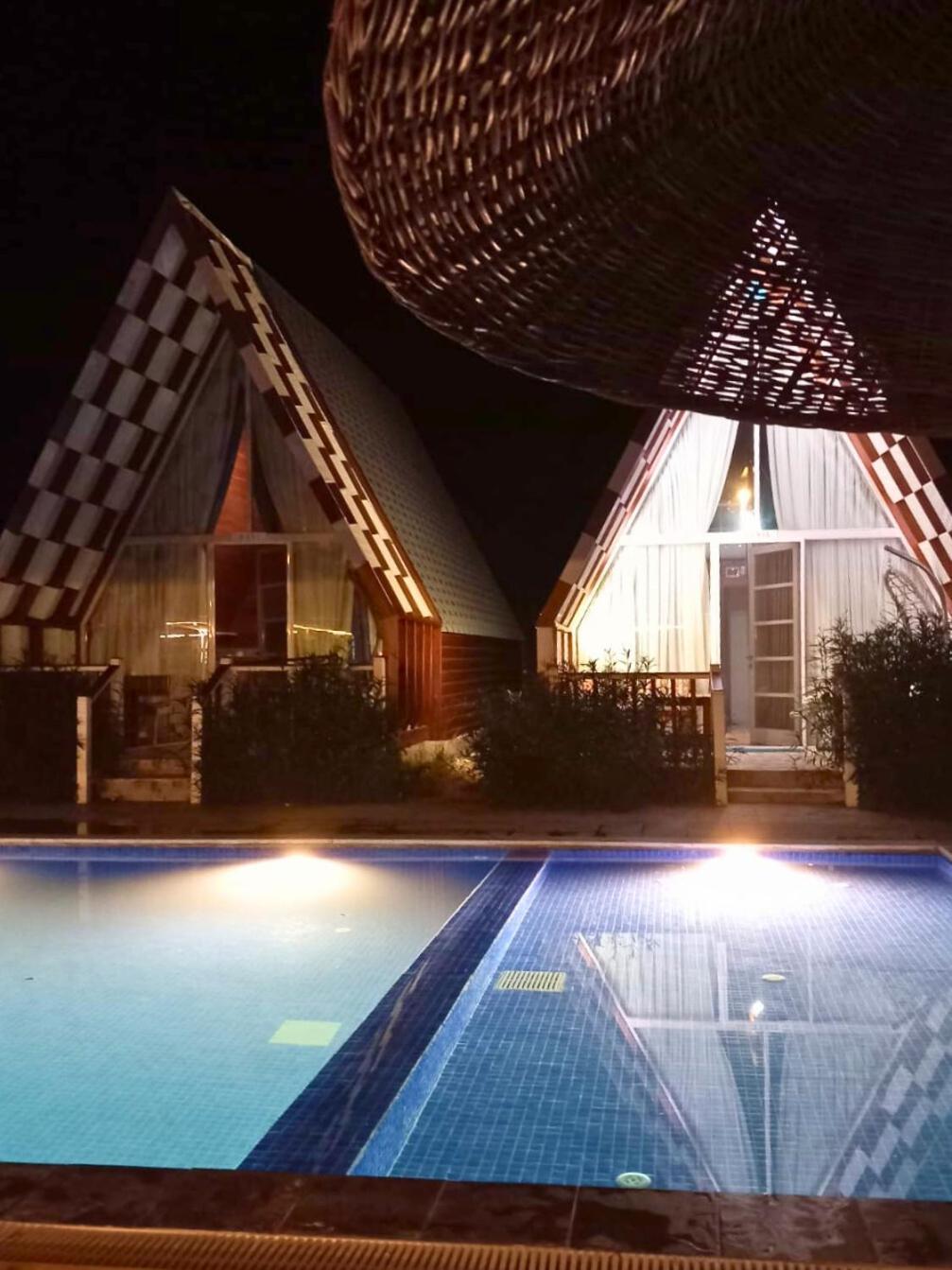 Bu Bungalow Hotel デムレ エクステリア 写真